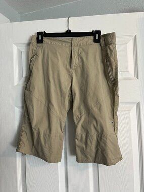 Danskin  size medium Bermuda shorts